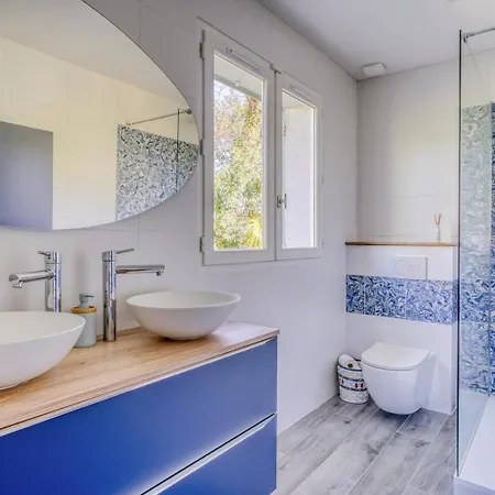 Affittacamere Maison Azurea - Piscine Et Bassin 3*