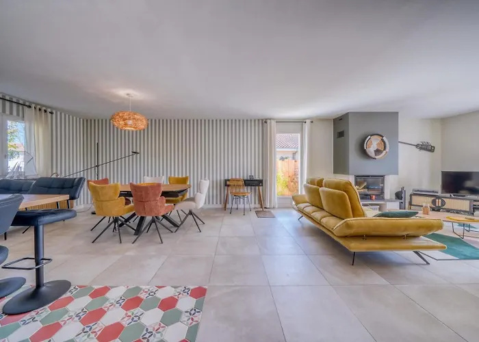 Maison Azurea - Piscine Et Bassin 3* 拉特斯特德布赫